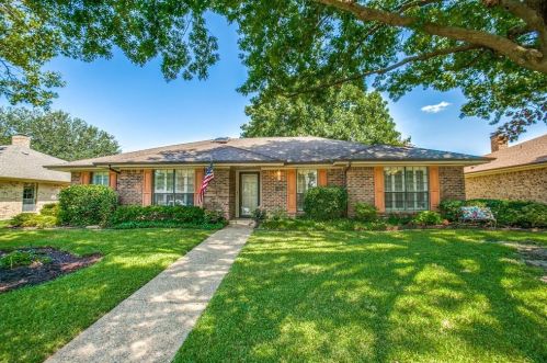 2215 Acacia St, Richardson, TX 75082-3315