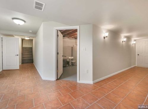 1994 Macopin Rd, West Milford NJ  07480-1932 exterior