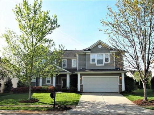 10929 Rousay Rd, Charlotte, NC 28278-8017