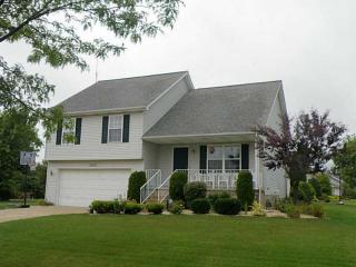 3010 Valley View Cir, Erie, PA 16509-8028