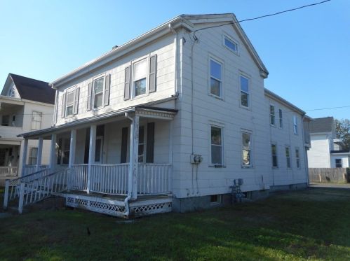 50 Franklin St, Montgomery, MA 01085-2225