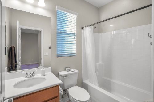 27270 Dayton Ln, Temecula CA  92591-4455 exterior