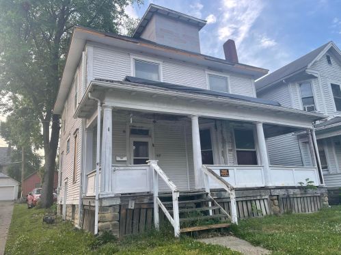 927 Findley Ave, Zanesville, OH 43701-3020