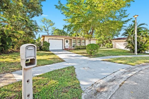 14533 Sunny Waters Ln, Delray Beach, FL 33484-3634