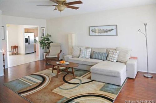 314 4th St, Dania Beach FL  33004-4710 exterior