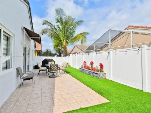 16355 23 St, Hollywood FL  33027-4406 exterior