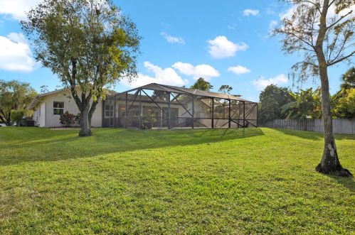 12151 Old Country Rd, West Palm Beach FL  33414-4816 exterior