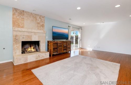 7767 Acama St, San Diego CA 92126-1106 exterior