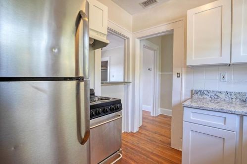 920 16 Ave, Saint Petersburg FL  33707-4113 exterior