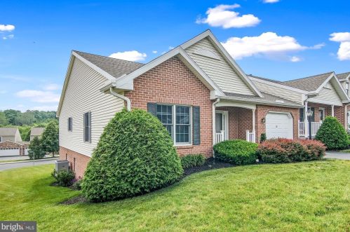 22 Redbud Dr, Navy Sup Dpt, PA 17050-1812