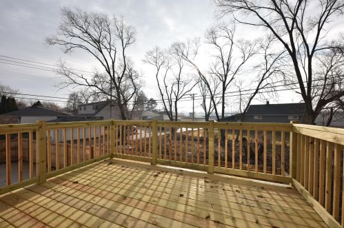 9127 Swan Cir, Milwaukee WI  53225-2719 exterior