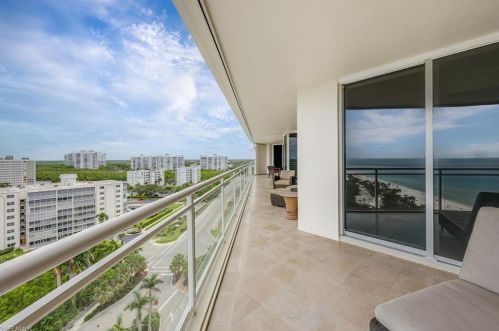11125 Gulf Shore Dr, Naples FL  34108-1940 exterior