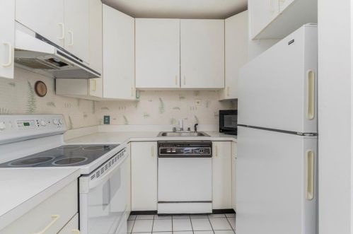 367 Benefit St, Providence, RI 02903-2930
