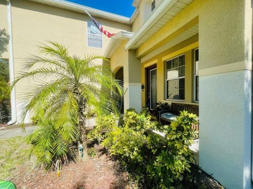 1603 Atlantic Dr, Ruskin, FL 33570-4904