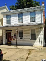 107 Penn St, Lees Cross Roads, PA 17257-1311