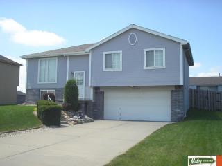 10708 17th St, Bellevue, NE 68123-5071