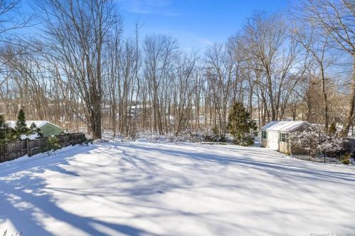 531 Atkins St, Middletown CT  06457-1546 exterior