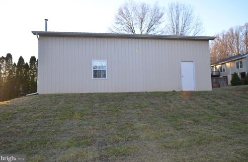 320 Cragmoor Rd, York Haven PA  17370-9053 exterior