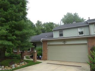 1749 Bent Bow Dr, Akron, OH 44313-8048