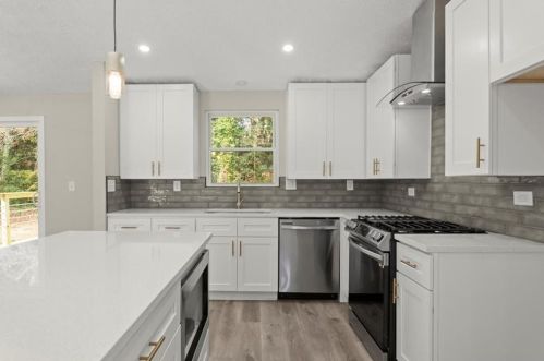 4992 Stone Trce, Stone Mountain GA  30083-6008 exterior