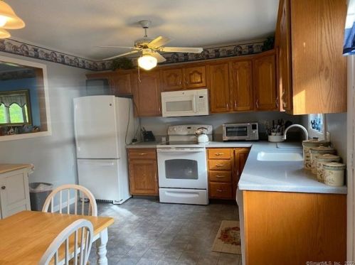 117 Tosun Rd, Waterbury, CT 06716-2640