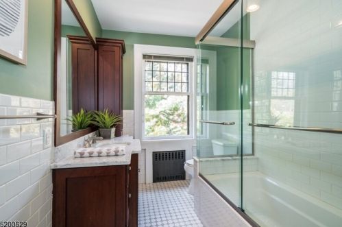 122 Upper Mtn Ave, Montclair NJ 07043-1428 exterior