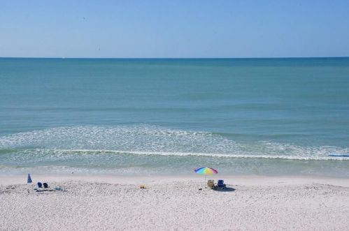 9577 Gulf Shore Dr, Naples FL  34108-4029 exterior