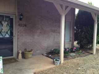 9724 Hefner Village Blvd, Oklahoma City OK  73162-7717 exterior
