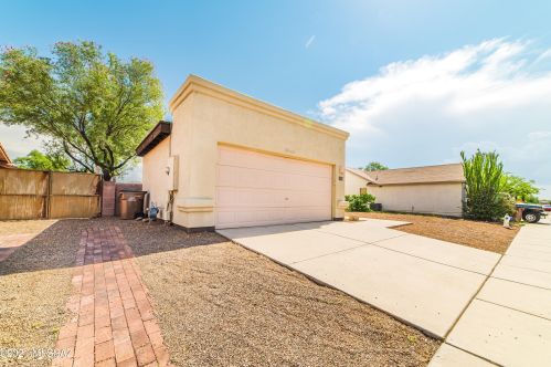 2651 Camino Ebano, Tucson, AZ 85742-9294