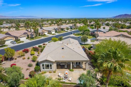 81450 Moonstone Ct, La Quinta CA  92253-8244 exterior