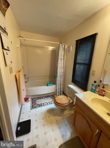 22 Meadow Run Pl, Harrisburg PA  17112-3363 exterior