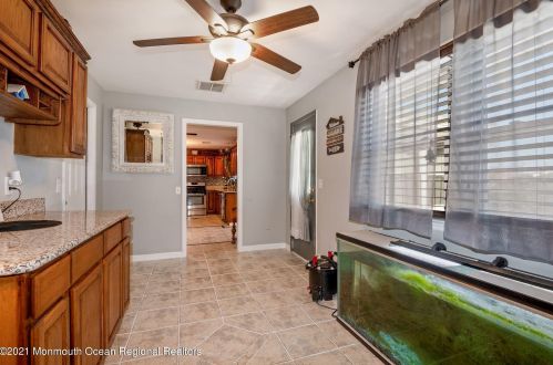 323 Lk Shr Dr, Bricktown NJ 08723-6013 exterior