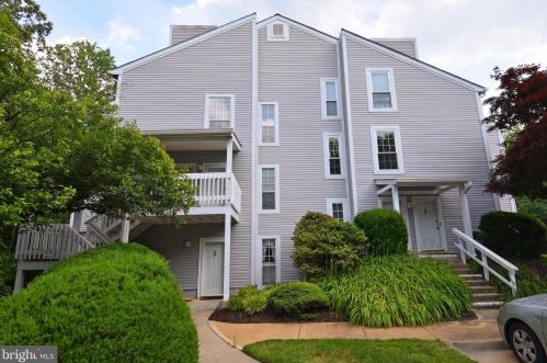 12040 Cardamom Dr, Woodbridge, VA 22192-1447