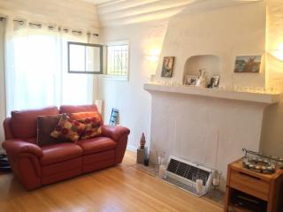 8563 Cashio St, Los Angeles CA  90035-3688 exterior