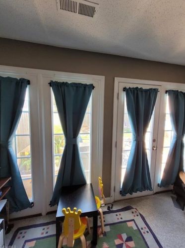 29 Cedar Knoll Dr, Greensboro NC  27407-5837 exterior