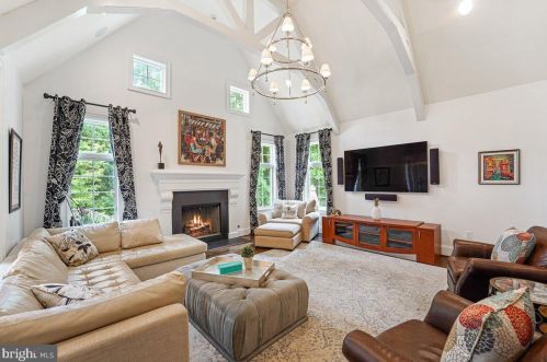 238 Valley Ridge Rd, Haverford PA  19041-2029 exterior