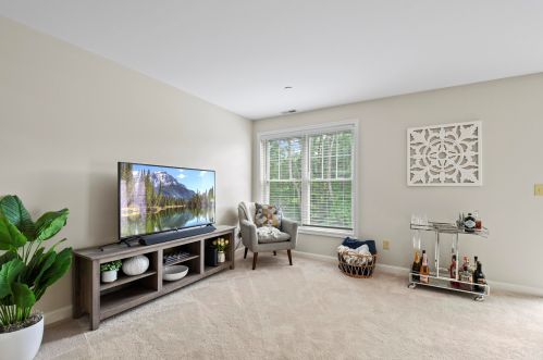 90 Prescott St, Nashua NH 03064-2546 exterior