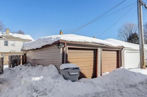 8833 Burleigh St, Milwaukee WI 53222-3736 exterior