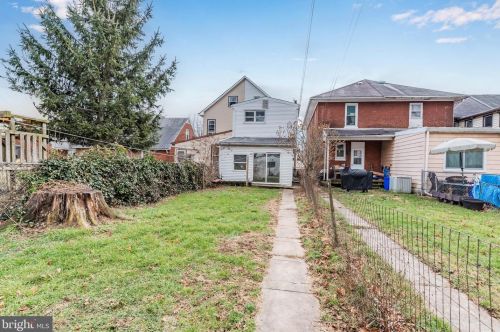 531 Herman Ave, Lemoyne PA  17043-1823 exterior