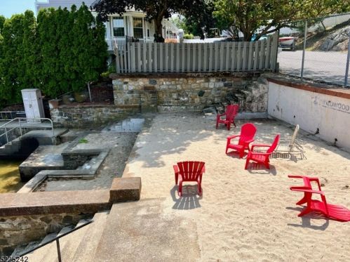 28 Wildwood Shores Dr, Hopatcong NJ  07843-1923 exterior