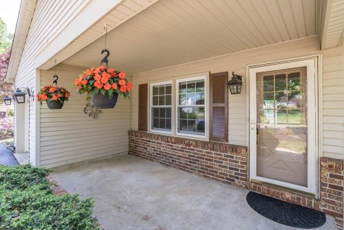 34 Bristol Ave, Flemington NJ  08822-1814 exterior