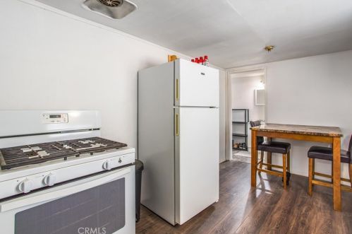 8435 Mission Blvd, Riverside CA  92509-2976 exterior