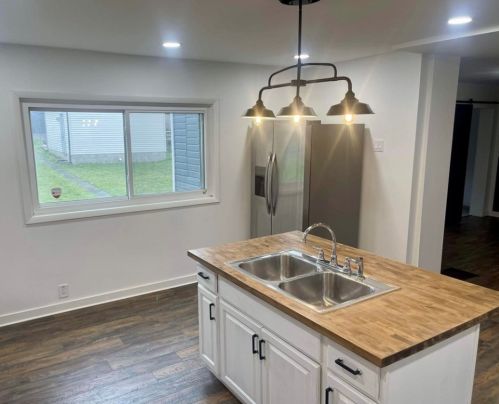 1615 5th Ave, Beaver Falls PA  15010-4028 exterior