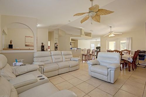 421 17th Pl, Cape Coral, FL 33909-2205