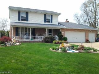1053 Romary Ln, Fairhope, OH 44641-1826