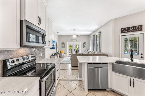 816 Brookstone Dr, Merritt Island FL  32952-4141 exterior