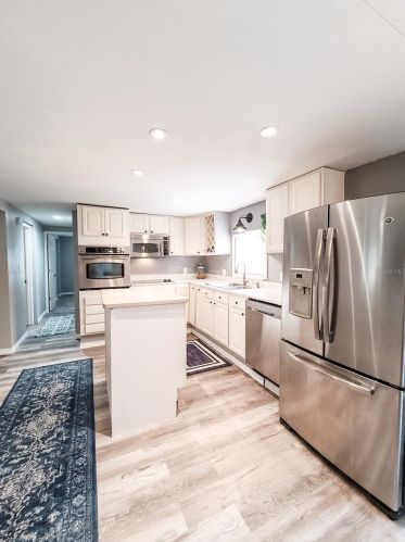 4908 Rolling Meadow Dr, Lakeland FL  33810-2615 exterior