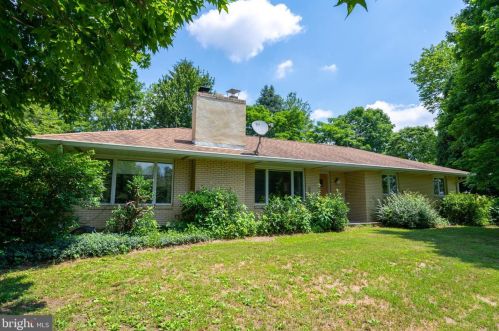 5568 Bullhead Rd, Germansville, PA 18053-2234