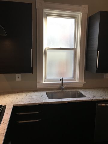 854 Oak St, Covington, KY 41016-1352