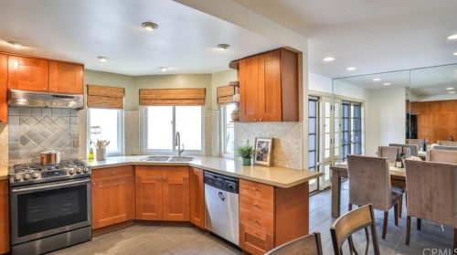 16711 Algonquin St, Huntington Beach CA 92649-3803 exterior